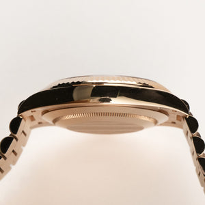 Rolex Day-Date 40 228235 Rose Gold Olive Green Dial (2023) — foto 8