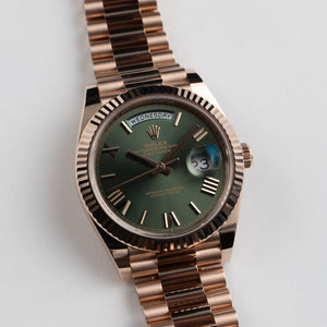 Rolex Day-Date 40 228235 Rose Gold Olive Green Dial (2026) — foto 5
