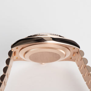 Rolex Day-Date 40 228235 Rose Gold Olive Green Dial (2026) — foto 11