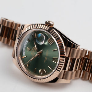 Rolex Day-Date 40 228235 Rose Gold Olive Green Dial (2026) — foto 6
