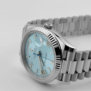 Rolex Day-Date 40 228236 Platinum Ice Blue Roman Numerals Dial (2025) — foto 3