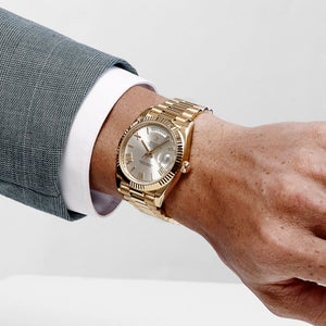 Rolex Day-Date 40 228238 Yellow Gold Silver Roman Numerals Dial (2026) — foto 2