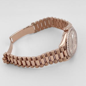 Rolex Day-Date 40 228345RBR Rose Gold Diamond Dial Diamond Bezel (2024) — foto 9