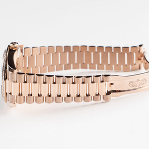 Rolex Day-Date 40 228345RBR Rose Gold Olive Green Roman Numerals Dial Diamond Bezel (2021) — foto 11