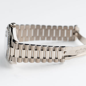 Rolex Day-Date 40 228349RBR White Gold Black Diamond Baguette Dial Diamond Bezel (2022) — foto 10