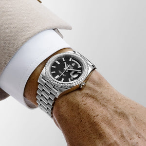 Rolex Day-Date 40 228349RBR White Gold Black Diamond Baguette Dial Diamond Bezel (2021) — foto 2