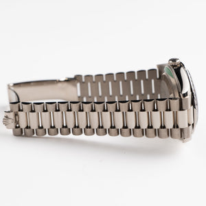 Rolex Day-Date 40 228349RBR White Gold Black Diamond Baguette Dial Diamond Bezel (2021) — foto 8