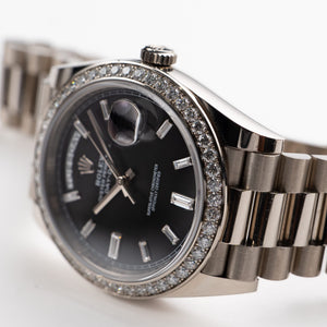 Rolex Day-Date 40 228349RBR White Gold Black Diamond Baguette Dial Diamond Bezel (2021) — foto 6