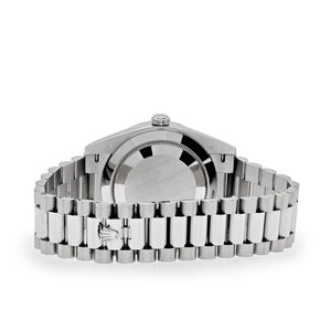 Rolex Day-Date 40 228349RBR White Gold Black Diamond Baguette Dial Diamond Bezel (2021) — foto 6