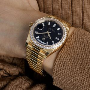Rolex Day-Date 40 228348RBR Yellow Gold Black Diamond Dial Diamond Bezel — foto 3