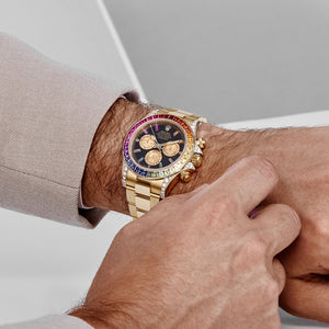 Rolex Daytona 126598RBOW 'Rainbow' Yellow Gold Black Dial Sapphire Bezel — foto 2