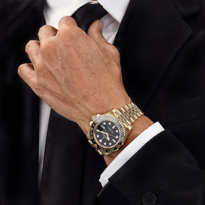 Rolex GMT-Master II 126718GRNR Yellow Gold Black Dial Jubilee (2026) — foto 3