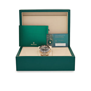 Rolex GMT-Master II 126718GRNR Yellow Gold Black Dial Jubilee (2026) — foto 9