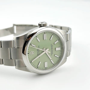 Rolex Oyster Perpetual 41 134300 Stainless Steel Pistachio Dial (2025) — foto 4