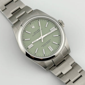 Rolex Oyster Perpetual 41 134300 Stainless Steel Pistachio Dial (2025) — foto 2
