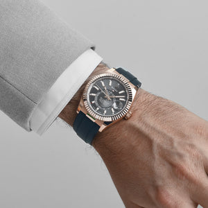 Rolex Sky-Dweller 326235 Rose Gold Rhodium Dial (2023) — foto 2