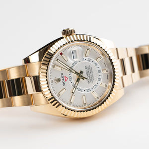 Rolex Sky-Dweller 326938 Yellow Gold White Dial (2022) — foto 10
